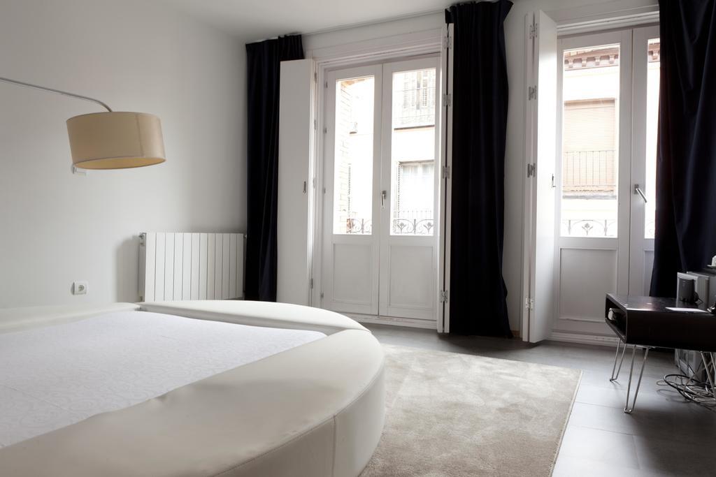 Madrid Central Gran Via Suites Екстериор снимка