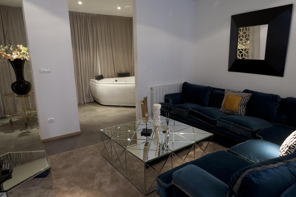 Madrid Central Gran Via Suites Екстериор снимка